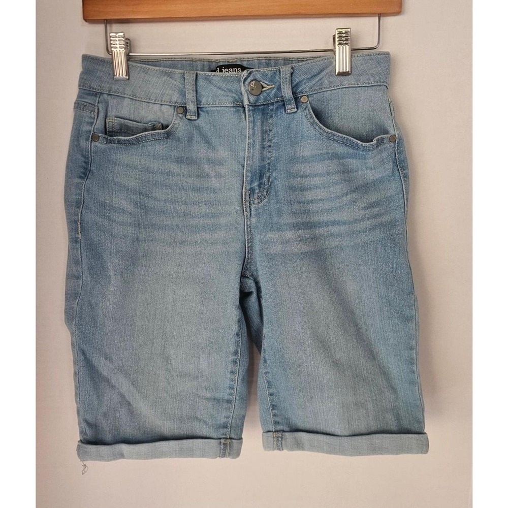 D.Jeans Light Wash Bermuda Shorts Size 4 - Easy Pull-On Coastal Casual Jorts
